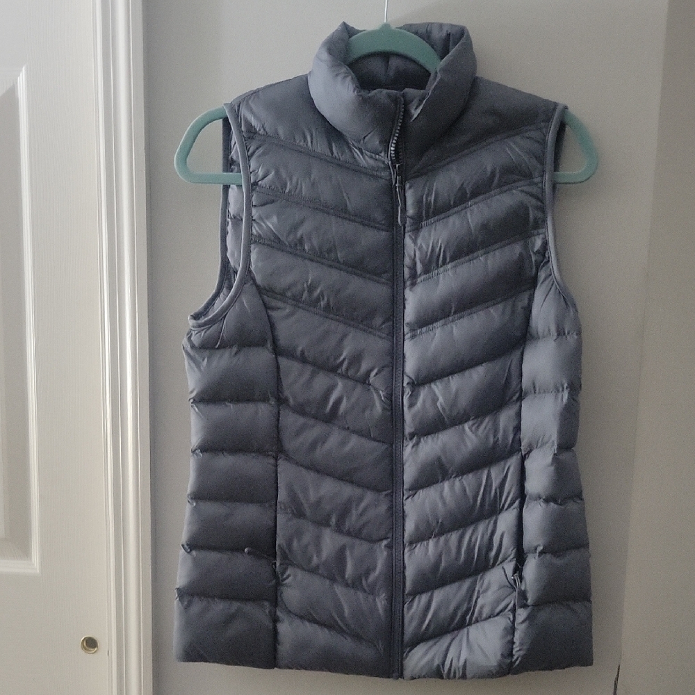 32 Degrees Heat Women's Gray Lightweight Puffer Vest Size Small NWOT